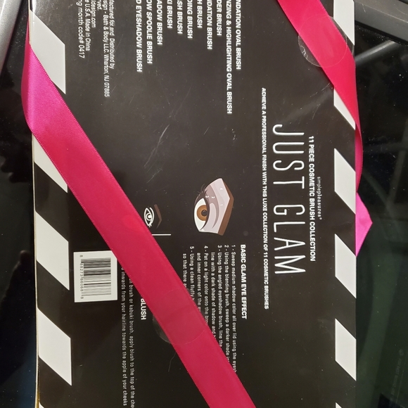 Make up kit - Picture 2 of 2